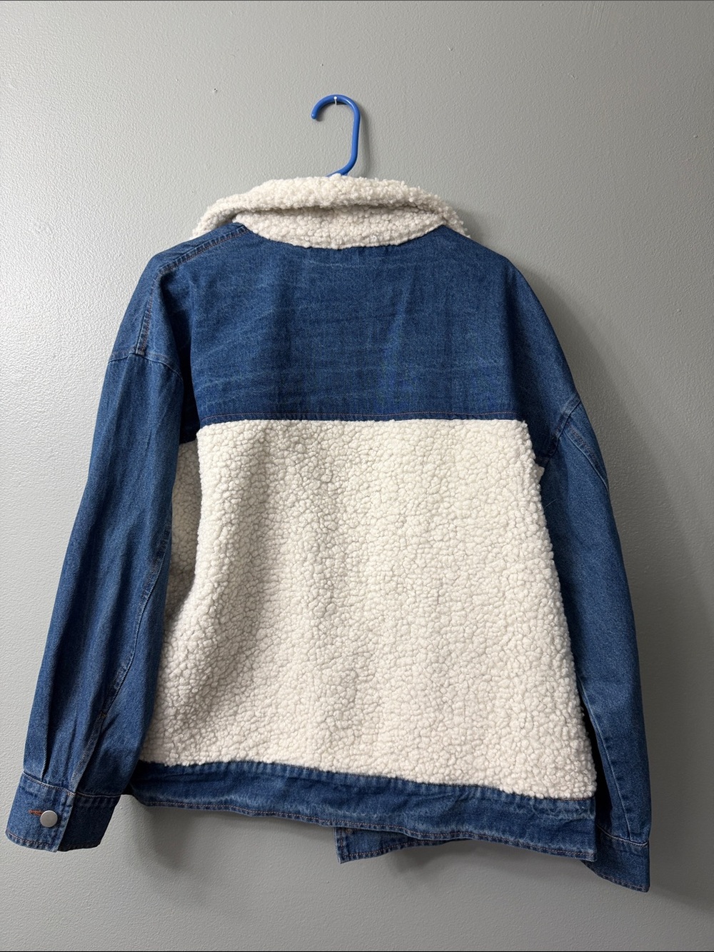 BiBi women's blue denim jacket cream sherpa-lined collar, white sherpa panels - Picture 4 of 6